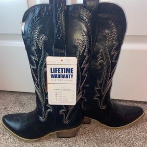 Cowgirl boots (NEVER BEEN WORN)